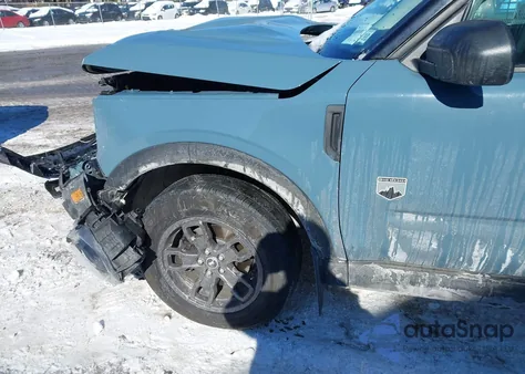 2022 Ford Bronco Sport Big Bend z USA, uszkodzony, nr VIN 3FMCR9B63NRE33503